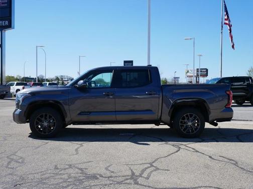 2023 Toyota Tundra Hybrid Platinum