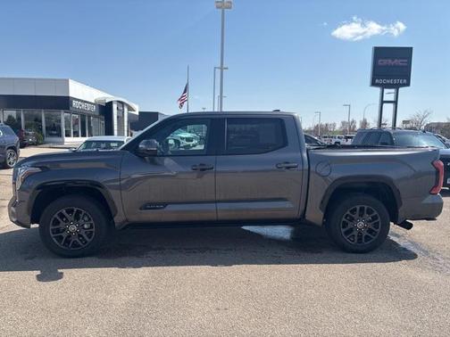 2023 Toyota Tundra Hybrid Platinum