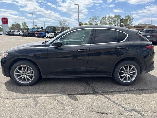 Vulcano Black Metallic 2018 Alfa Romeo Stelvio Ti