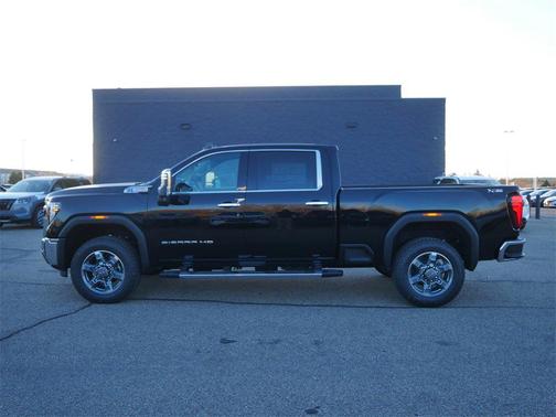 2026 GMC Sierra 3500 SLT