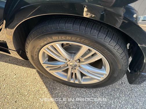 2011 INFINITI G37x Base