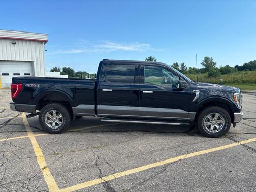 Antimatter Blue Metallic 2021 Ford F-150 XLT