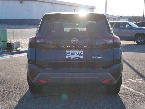 2022 Nissan Rogue SV