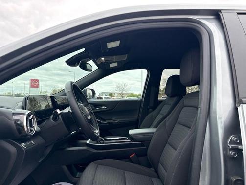 Sterling Gray Metallic 2025 Chevrolet Equinox 1LT
