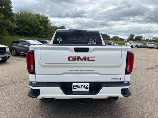 Summit White 2022 GMC Sierra 1500 AT4