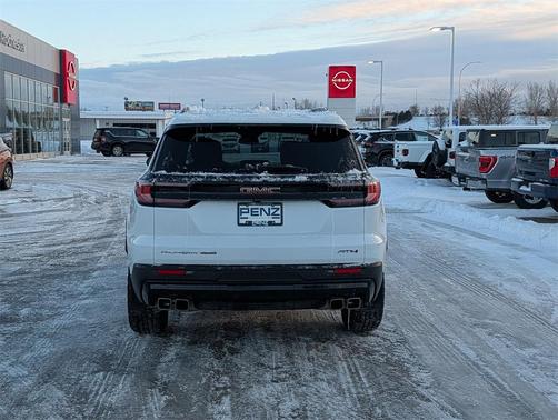 2024 GMC Acadia AWD AT4