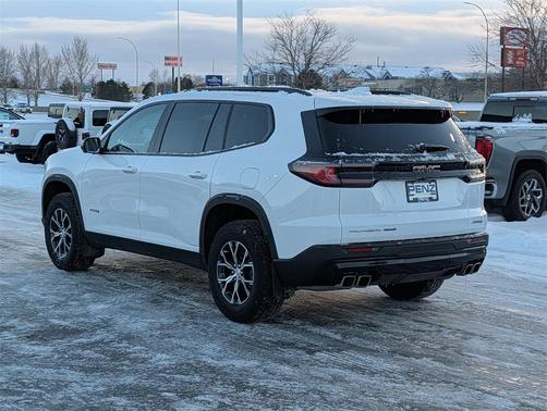 2024 GMC Acadia AWD AT4
