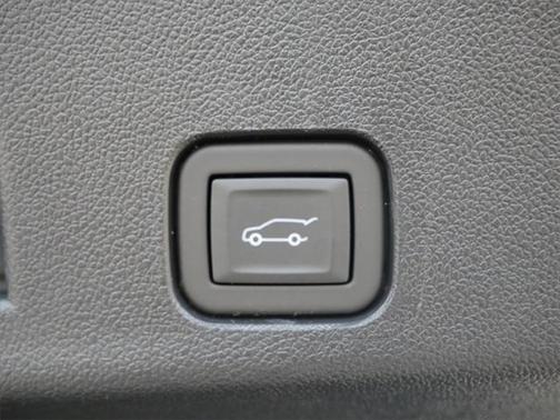2025 GMC Acadia AWD AT4