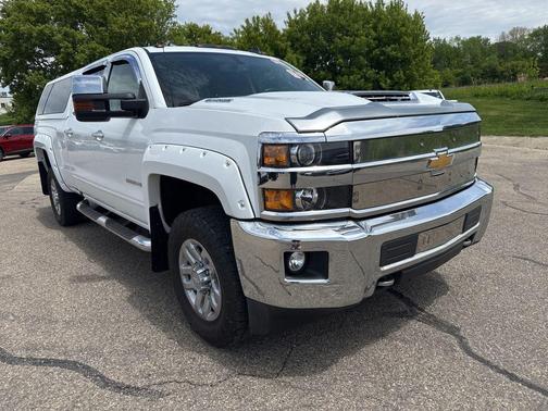 Summit White 2019 Chevrolet Silverado 2500 LT