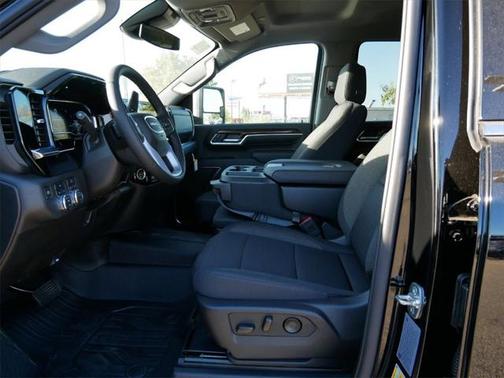 2025 GMC Sierra 2500 SLE