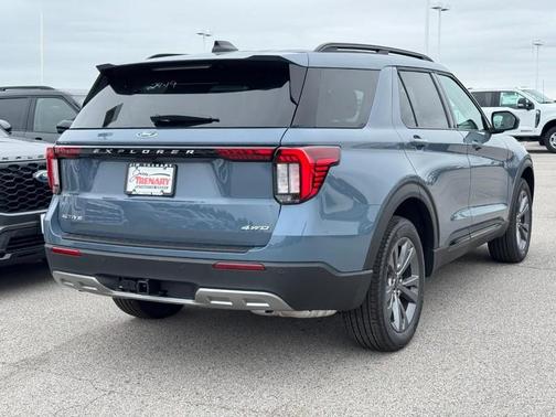 Vapor Blue Metallic 2026 Ford Explorer Active