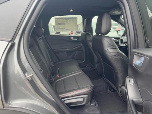 2026 Ford Escape ST-Line AWD