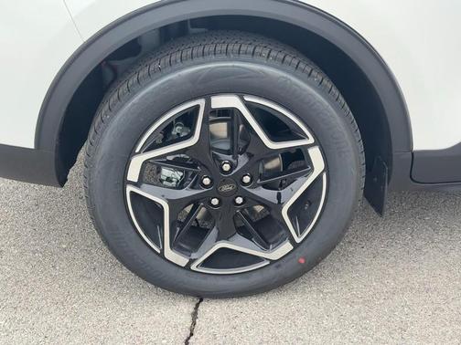 2026 Ford Escape Platinum AWD