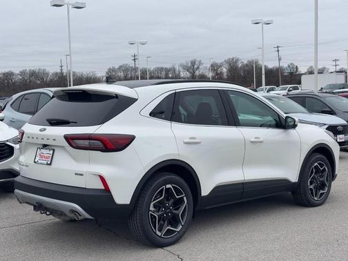2026 Ford Escape Platinum AWD