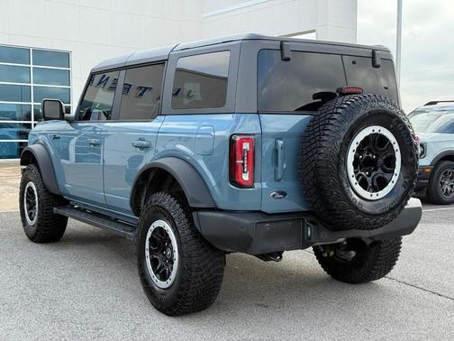 2023 Ford Bronco Base