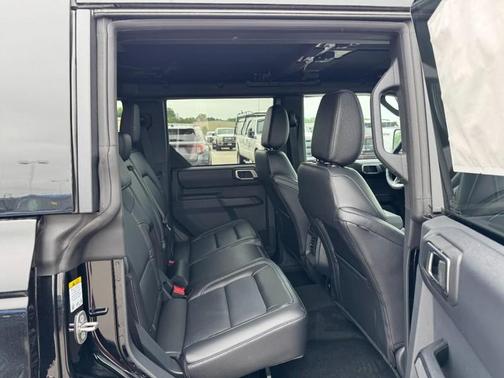Shadow Black 2026 Ford Bronco Outer Banks