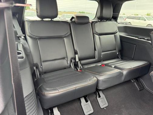 Silver Metallic 2026 Ford Expedition Tremor
