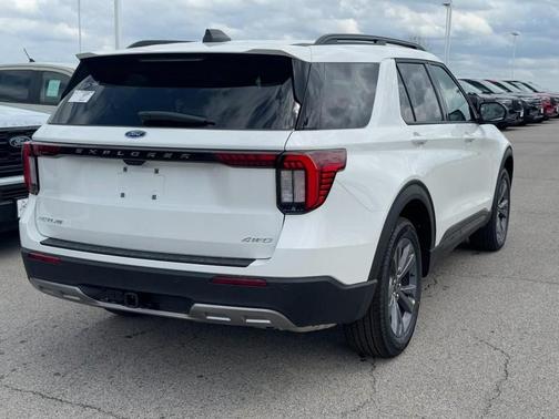 Oxford White 2026 Ford Explorer Active