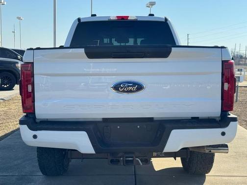 2022 Ford F-350 Lariat Super Duty