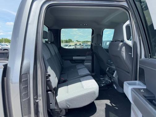 Carbonized Gray Metallic 2026 Ford F-250 Super Duty