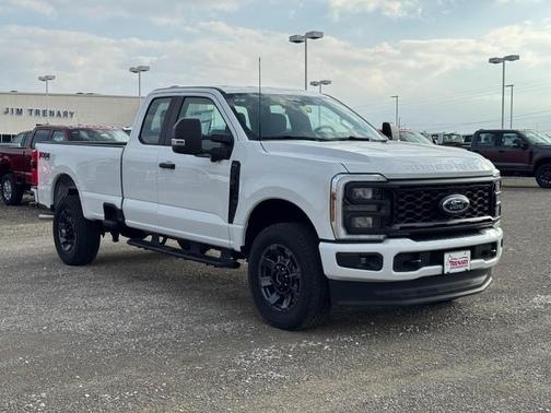 Oxford White 2026 Ford F-350 Super Duty