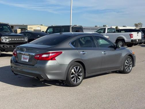 2017 Nissan Altima 2.5 SV