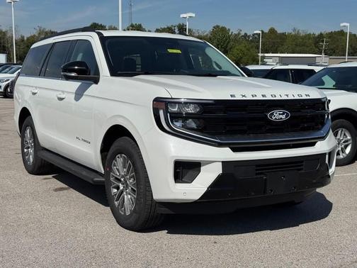 Oxford White 2027 Ford Expedition Platinum