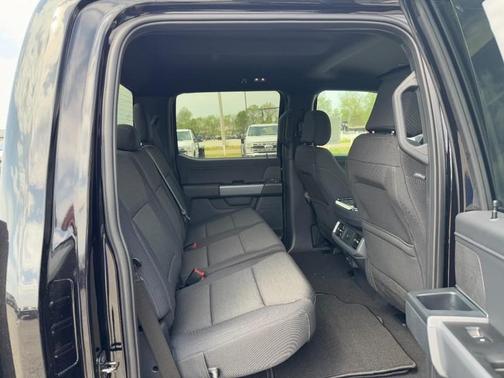 Agate Black Metallic 2026 Ford F-150 XLT