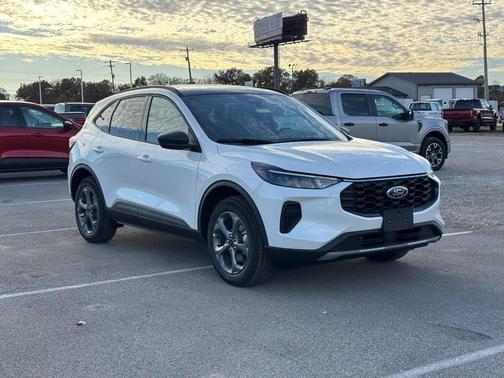 2026 Ford Escape ST-Line AWD