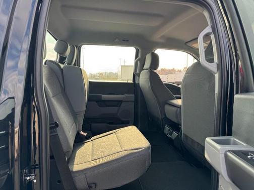 Agate Black Metallic 2026 Ford F-350 Super Duty