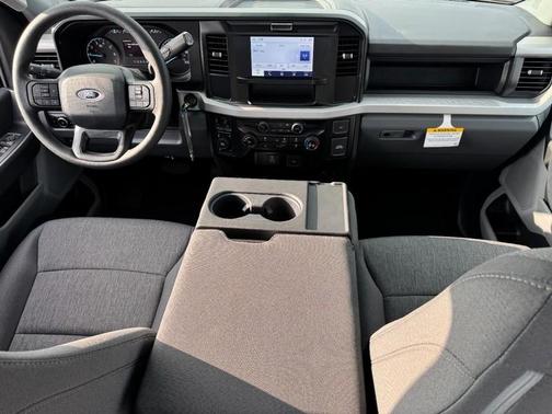 Agate Black Metallic 2026 Ford F-350 Super Duty