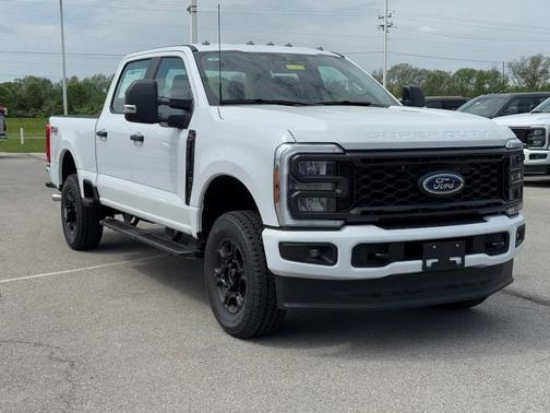 Oxford White 2026 Ford F-250 Super Duty