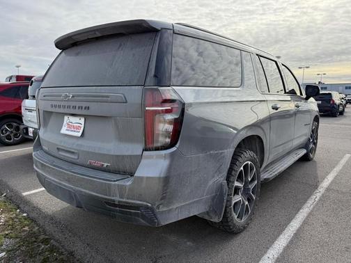 2022 Chevrolet Suburban RST