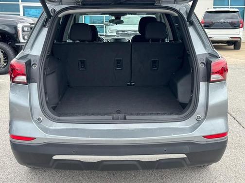 Sterling Gray Metallic 2023 Chevrolet Equinox 1LT