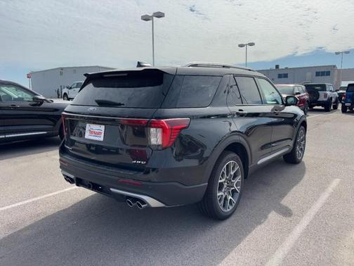 2025 Ford Explorer Platinum 4WD