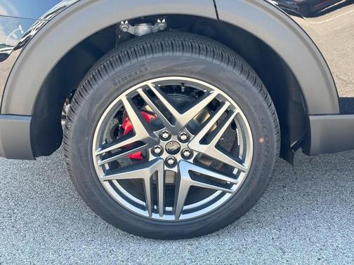 2025 Ford Explorer ST-Line 4WD