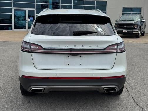 White Tri-Coat 2023 Lincoln Nautilus Reserve