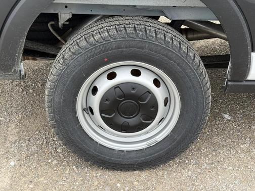 2026 Ford Transit-250 148 WB Medium Roof Cargo