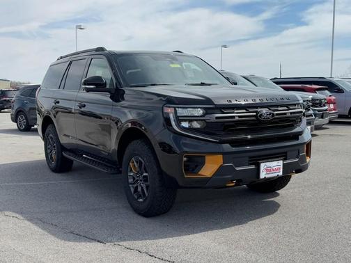 Agate Black Metallic 2026 Ford Expedition Tremor