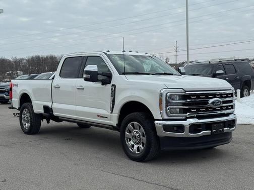 2025 Ford F-350 Lariat Super Duty