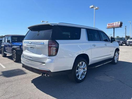 2022 Chevrolet Suburban High Country