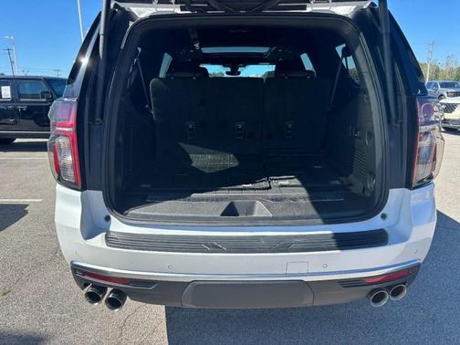 2022 Chevrolet Suburban High Country