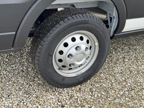 2025 Ford Transit-250 