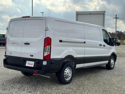 2025 Ford Transit-250 