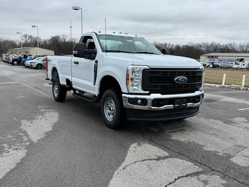 Oxford White 2026 Ford F-250 Super Duty