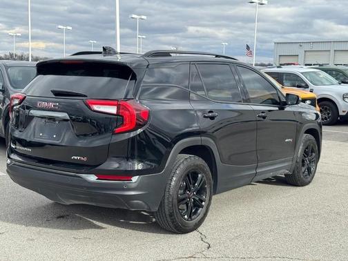 2024 GMC Terrain AT4