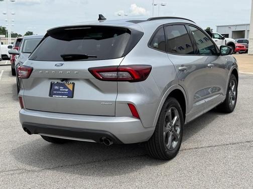 Iconic Silver Metallic 2024 Ford Escape ST-Line