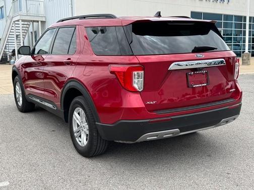 Rapid Red Metallic Tinted Clearcoat 2022 Ford Explorer XLT