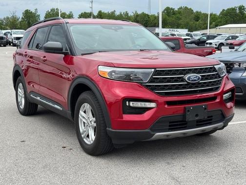 Rapid Red Metallic Tinted Clearcoat 2022 Ford Explorer XLT