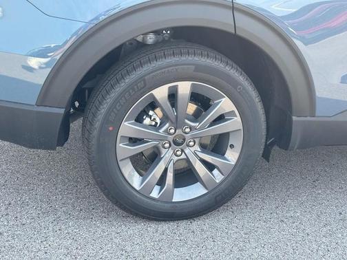 2025 Ford Explorer Active 4WD